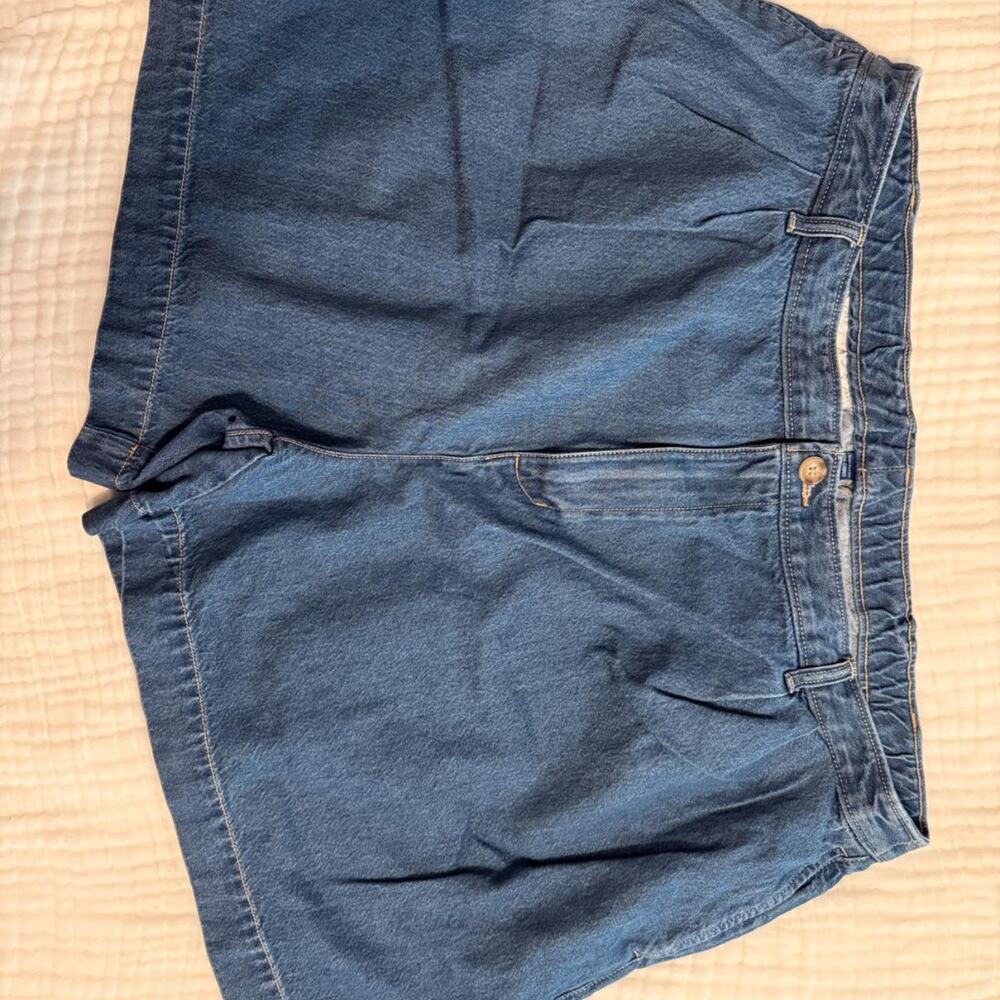 The best shorts are the pleated ones!
